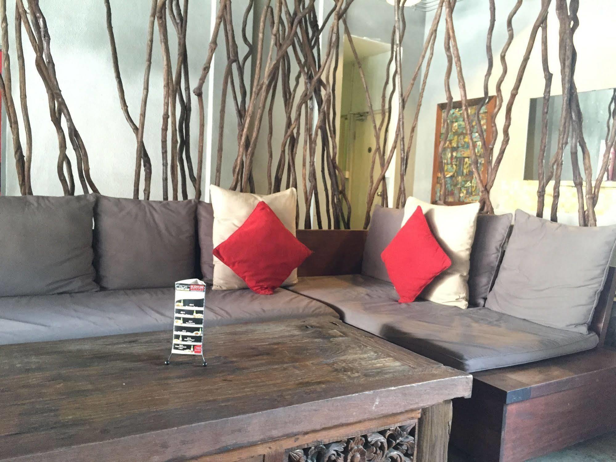 Kayun Hostel Legian Buitenkant foto