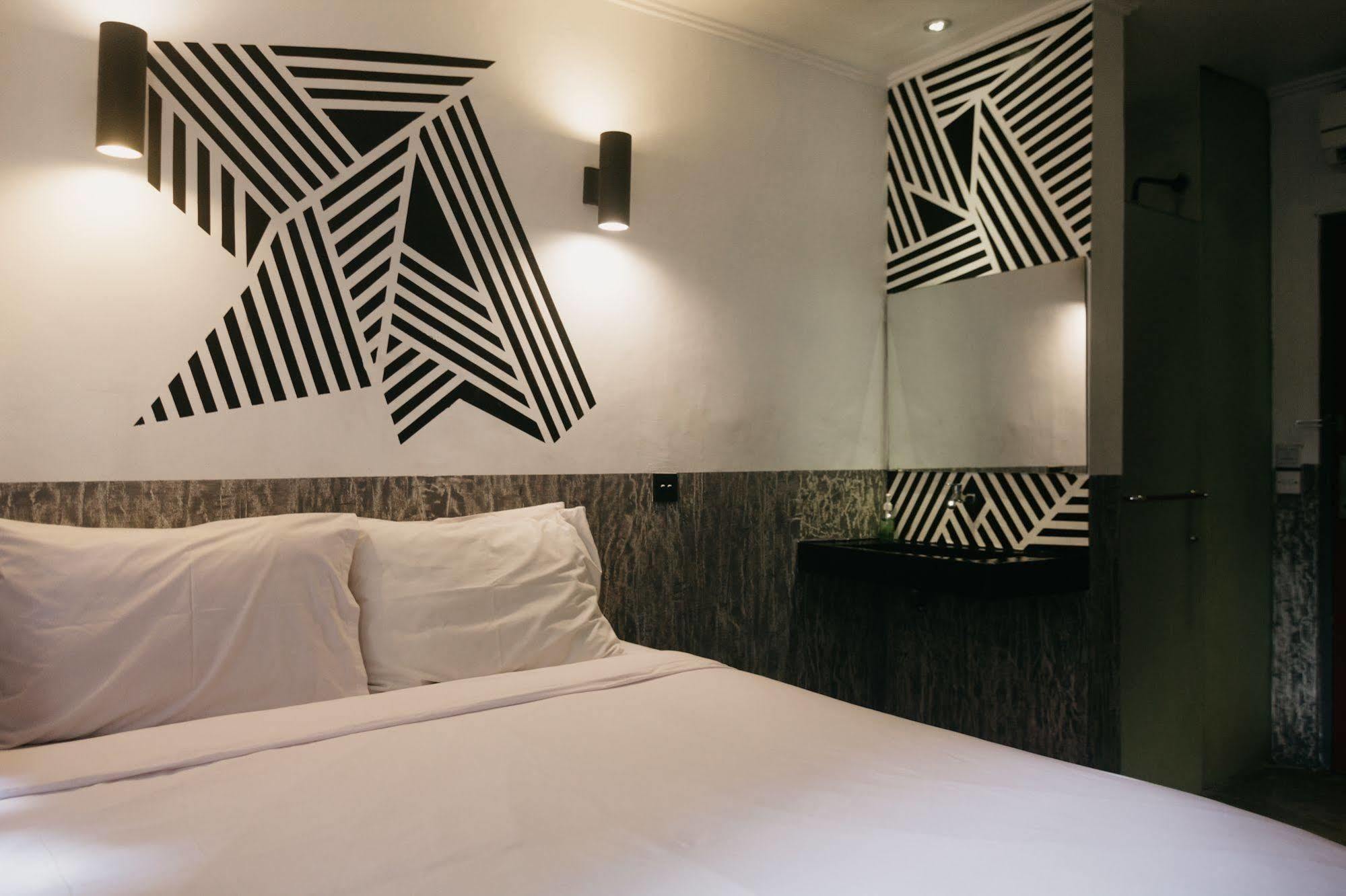 Kayun Hostel Legian Buitenkant foto