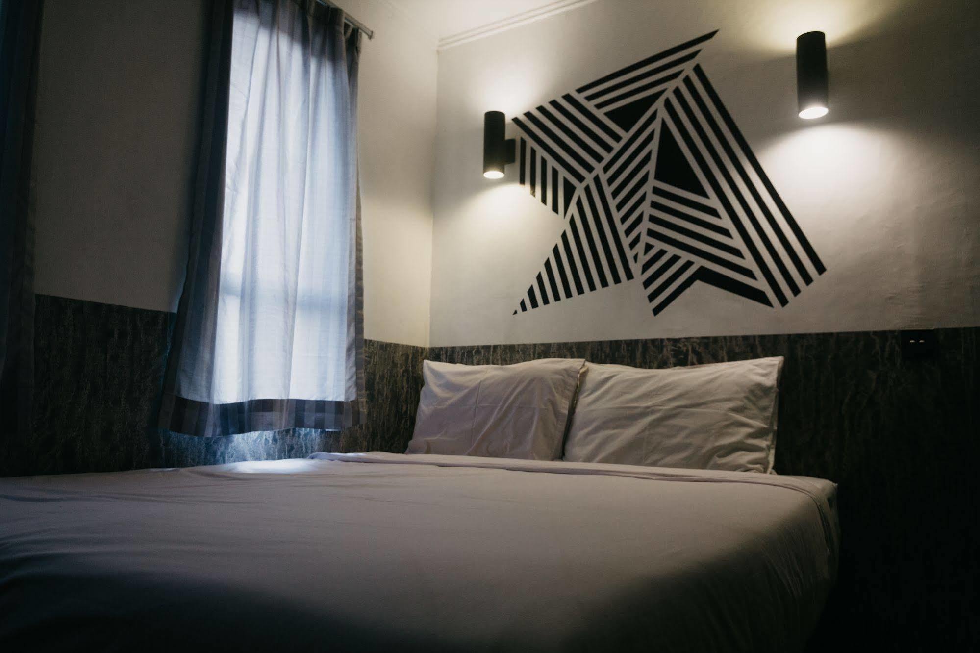Kayun Hostel Legian Buitenkant foto