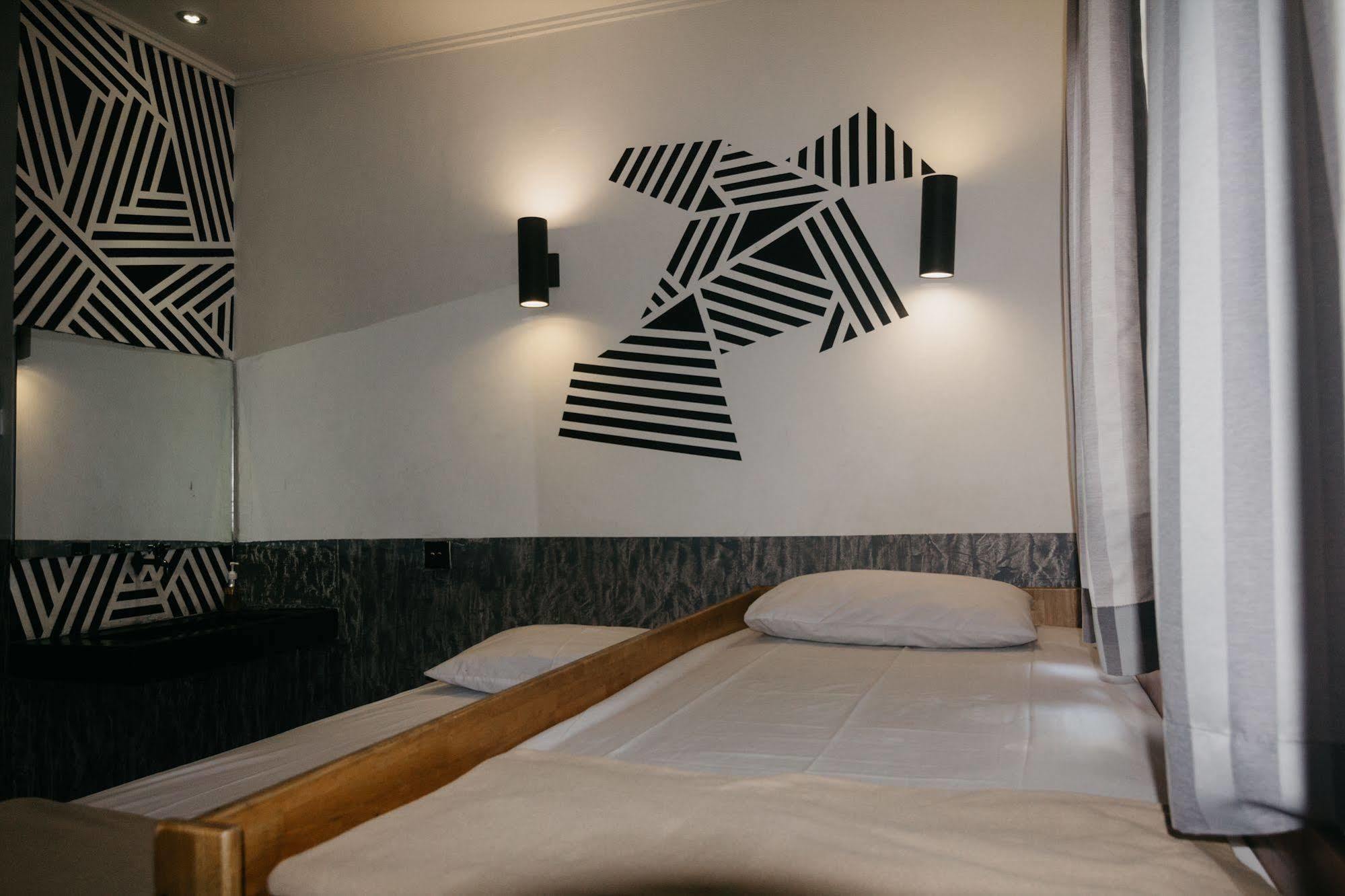 Kayun Hostel Legian Buitenkant foto