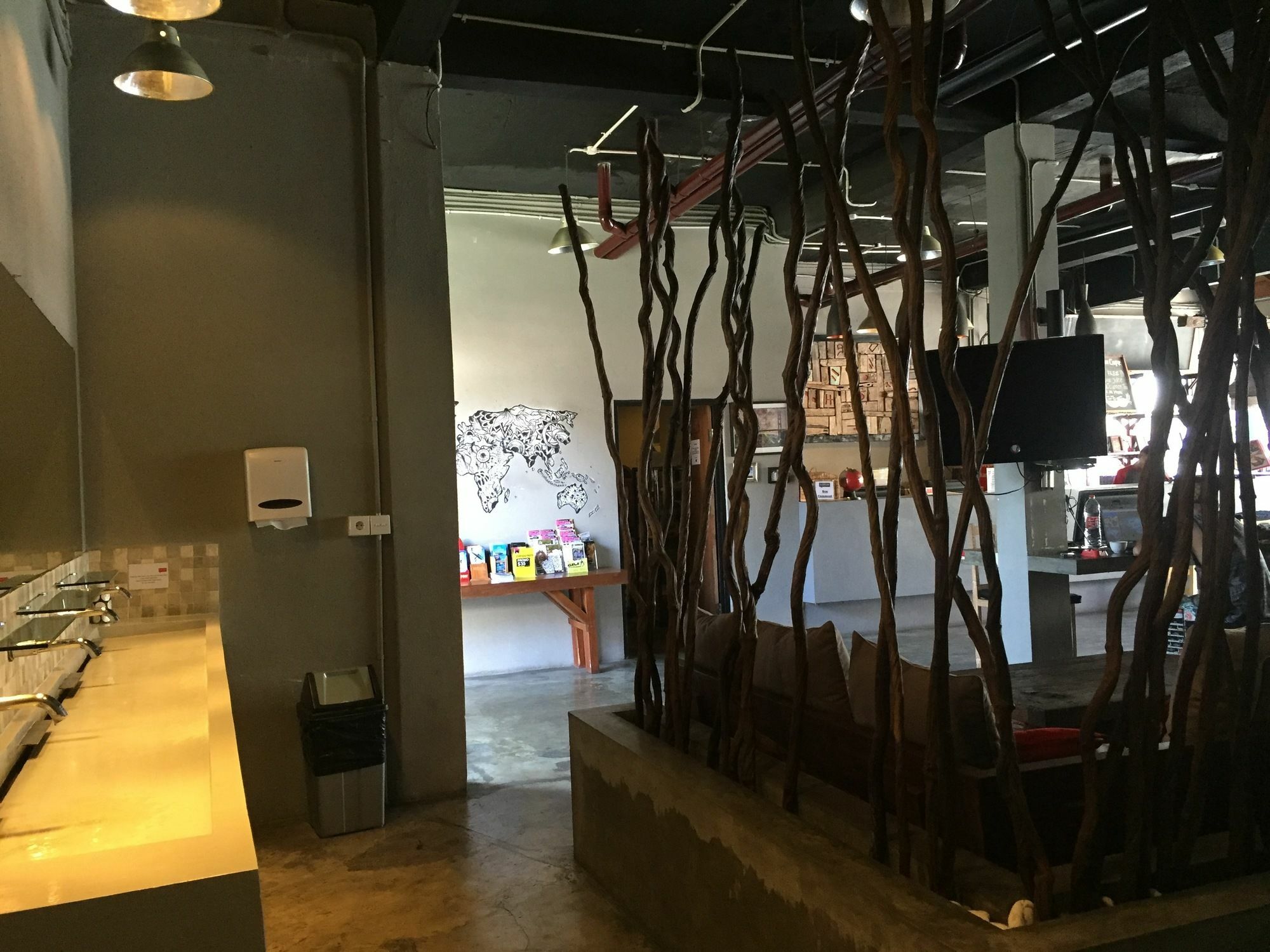 Kayun Hostel Legian Buitenkant foto