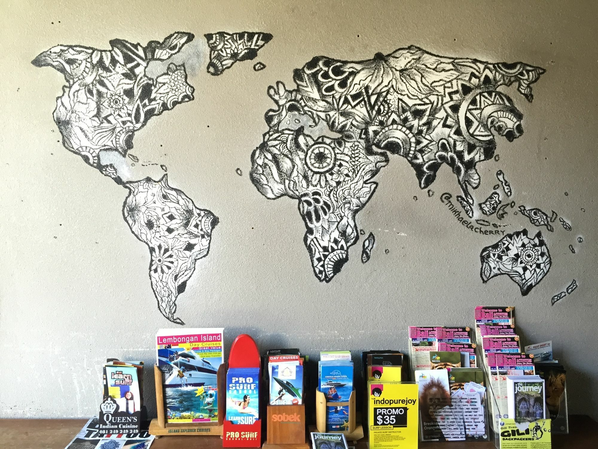 Kayun Hostel Legian Buitenkant foto